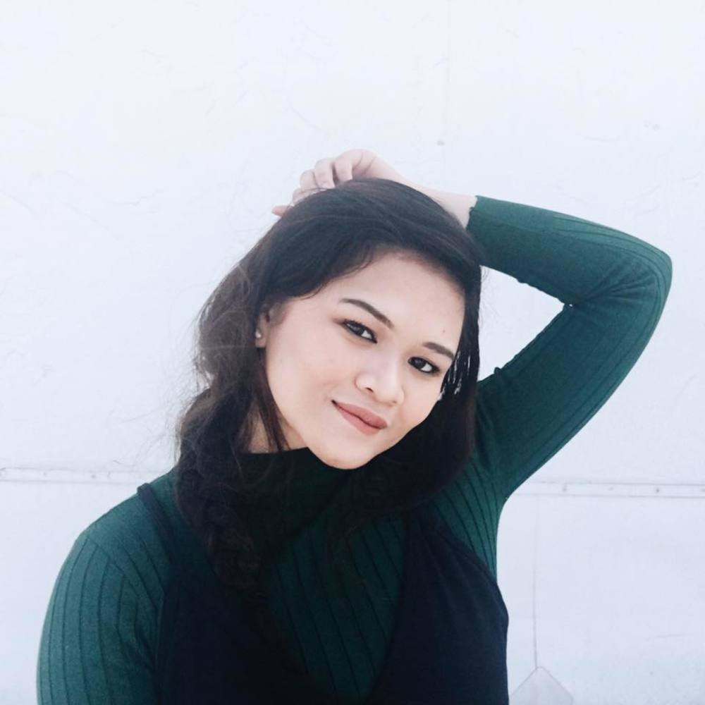 Meet your Posher, Krizzia mae