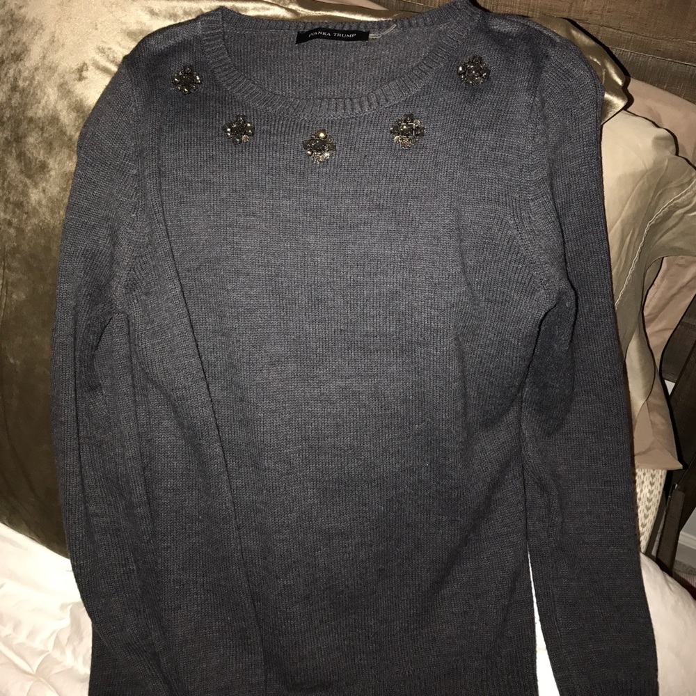 Grey sweater with pretty bead flowers