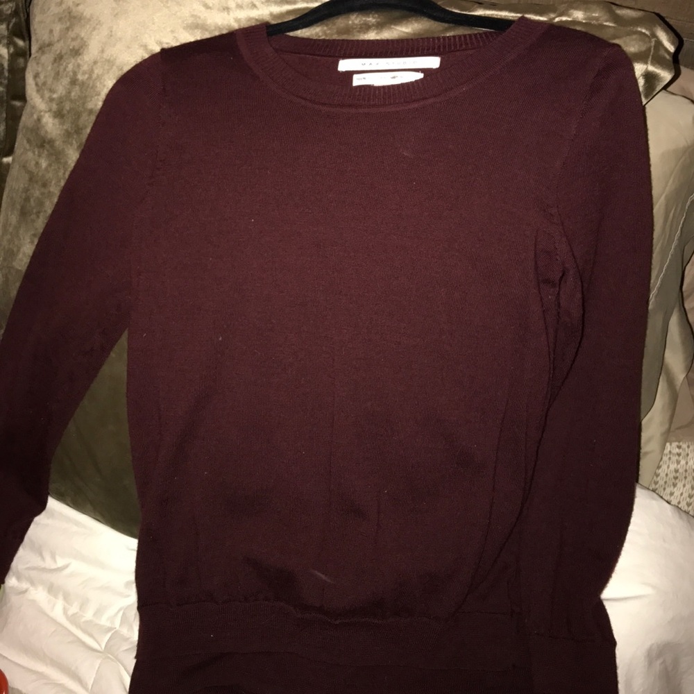 Light weight sweater