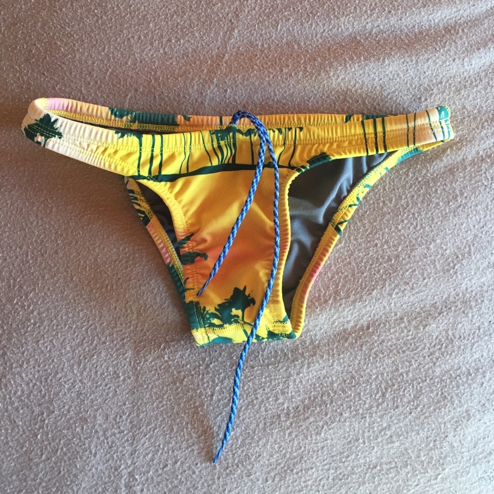 Jolyn bathing suit bottoms size Small
