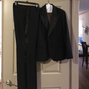 Women's tuxedo suit!!!!