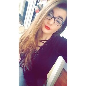 Meet your Posher, Kayla