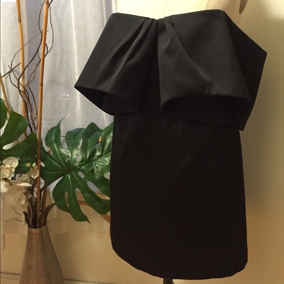 cameo Dresses - Cameo Off the Shoulder Black Dress Size Medium cameo Dresses - Cameo Off the Shoulder Black Dress Size Medium