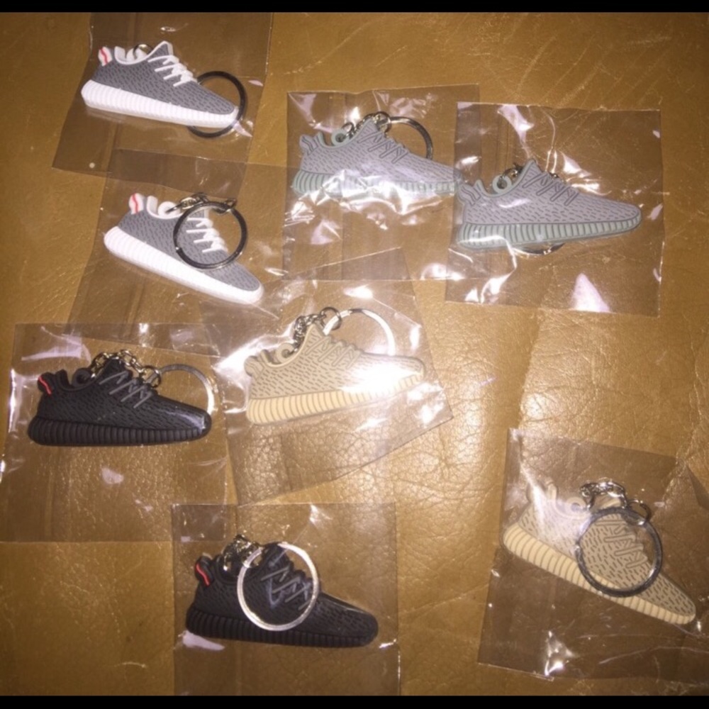 Yeezy Shoe Keychains ‼️