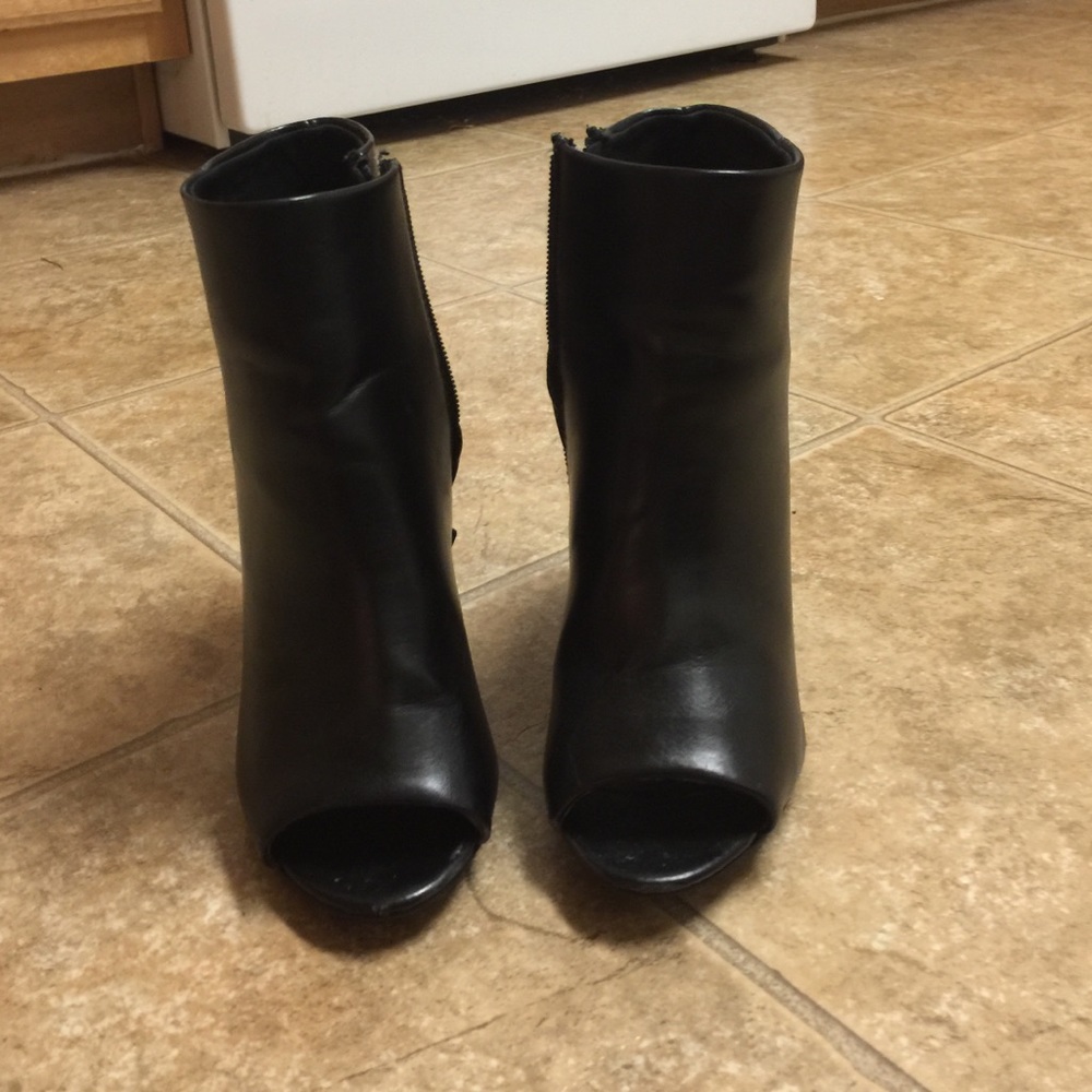 Lulus's black faux leather peep toe booties