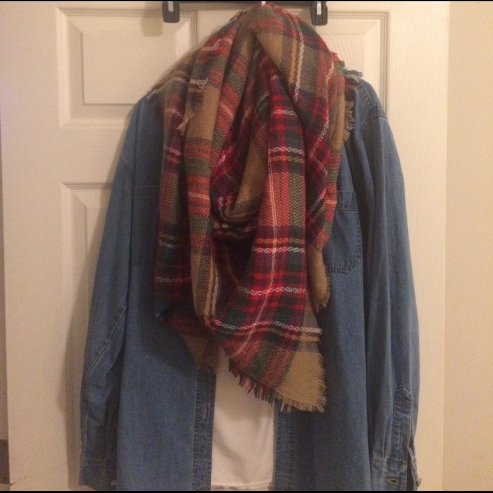 🔴SOLD🔴NWOT Blanket scarf
