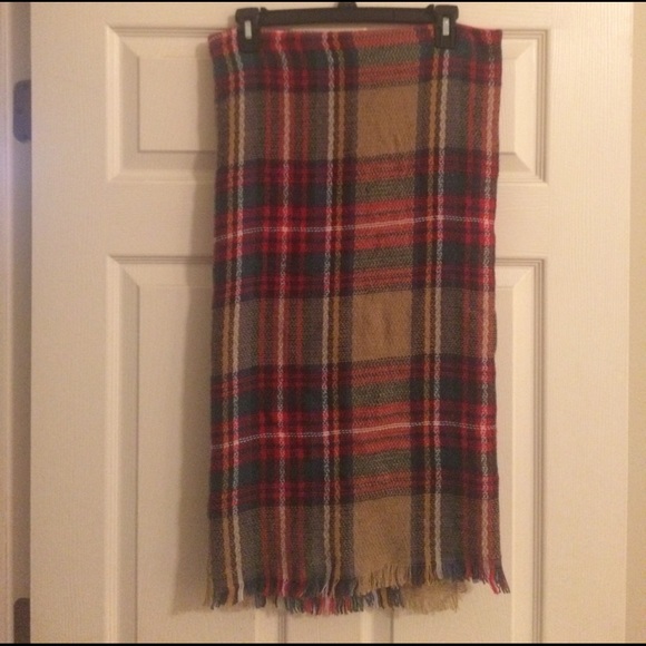 🔴SOLD🔴NWOT Blanket scarf - Picture 2 of 4