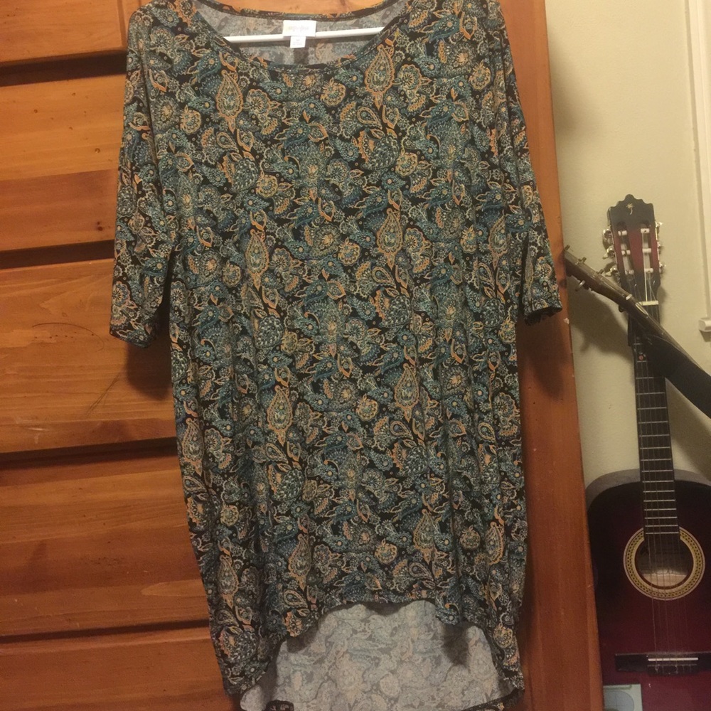 Lularoe, Irma, Size medium. I LOVE this shirt