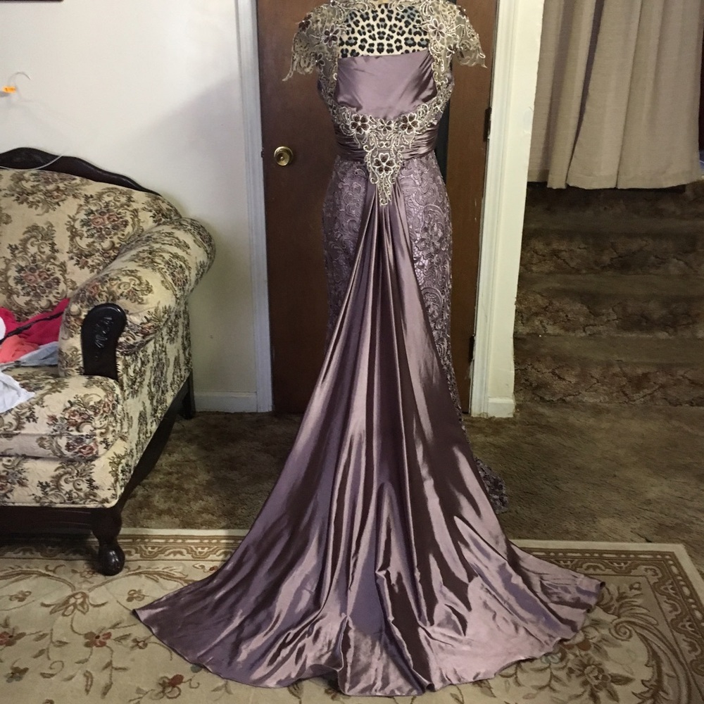 300$ - Picture 2 of 2