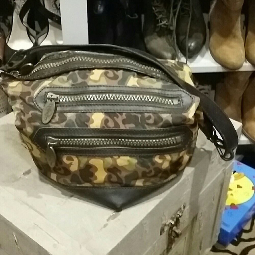 Handbag - Picture 1 of 3