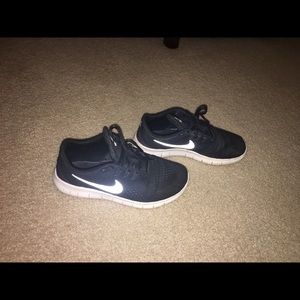 Nikes free RN