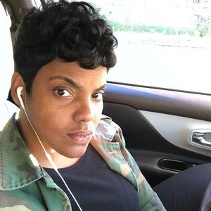 Meet your Posher, Latoya