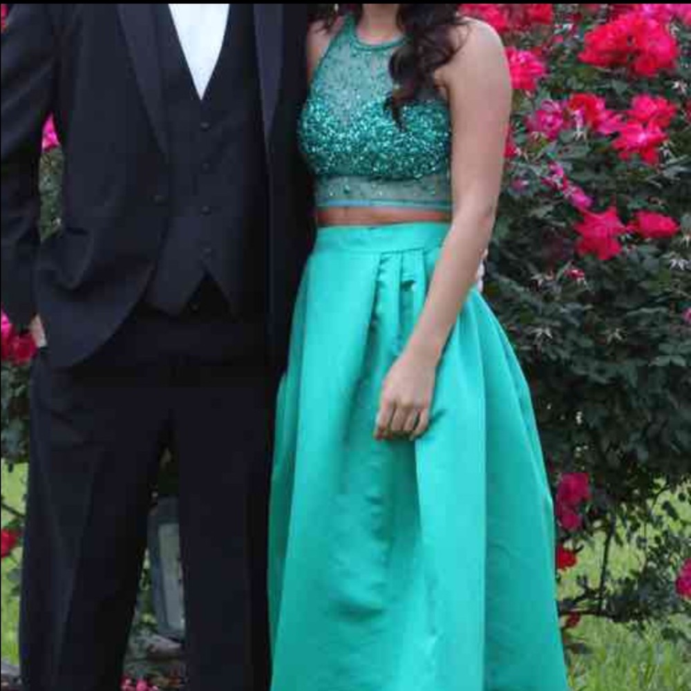 Emerald green prom dress two piece