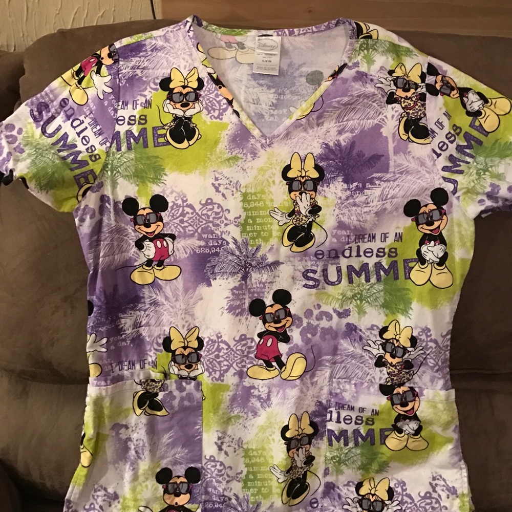 Scrub top