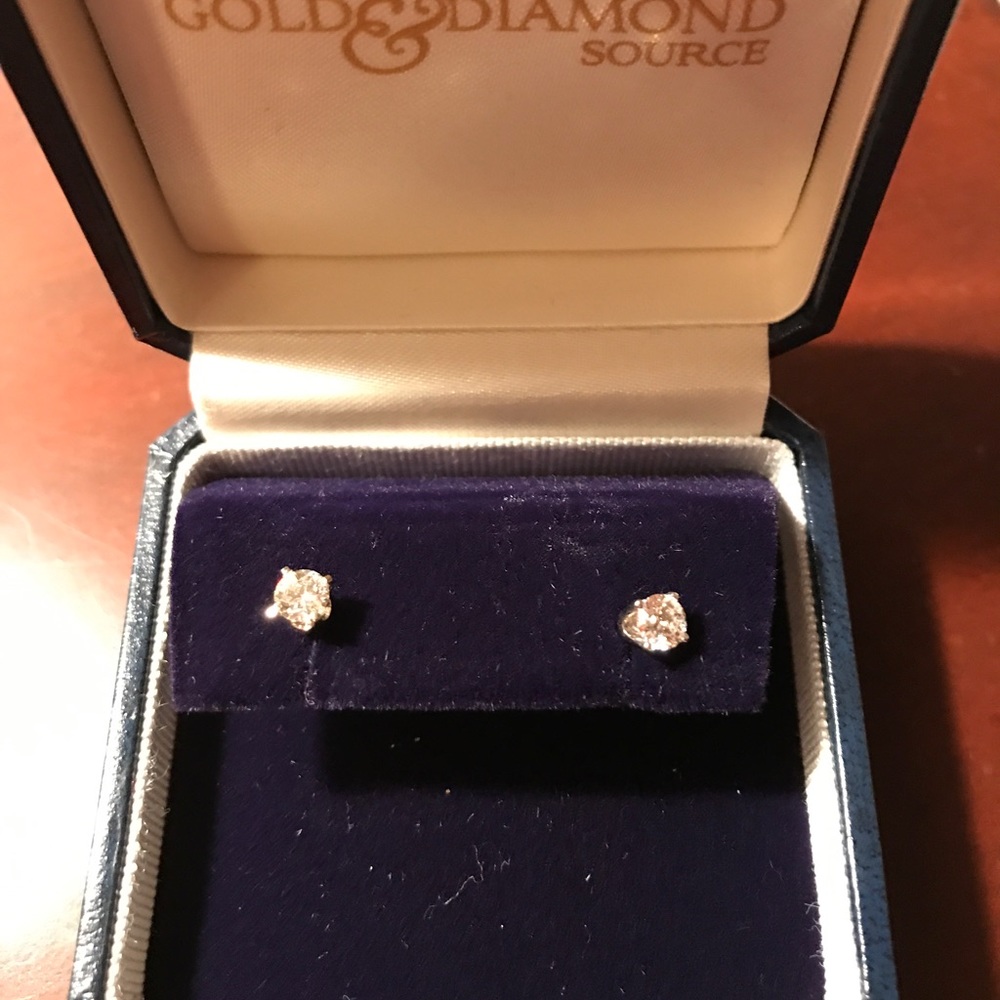 1/2 carrot Diamond earrings