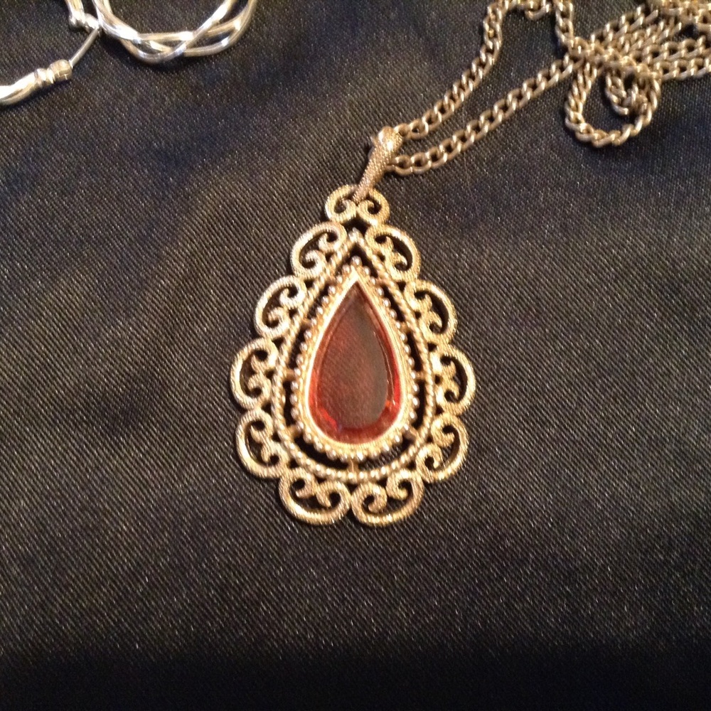 Vintage Avon Tear Drop Necklace