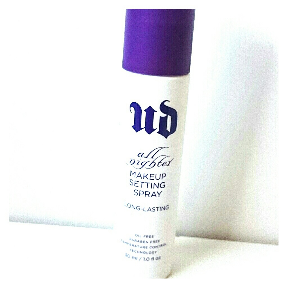 Urban Decay all nighter setting spray