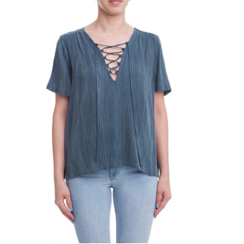 🆕 Lace Up Front Top