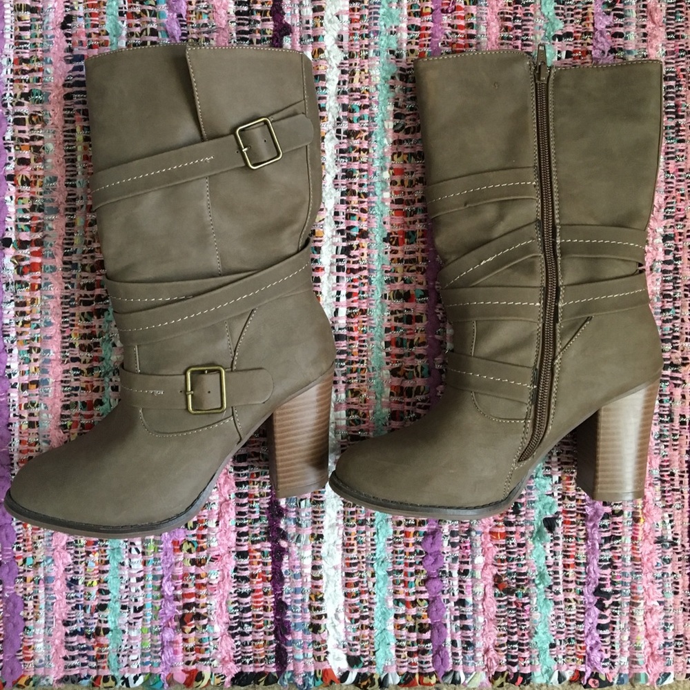 Taupe heel buckle boots