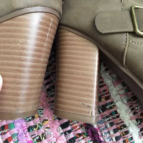 Taupe heel buckle boots - Picture 7 of 7