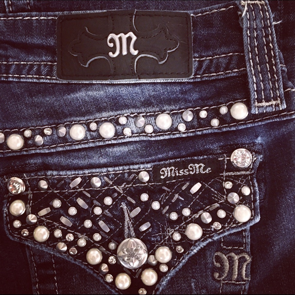 $4️⃣8️⃣*NEW*Miss Me Bootcut Pearl Jeans Size 28 30