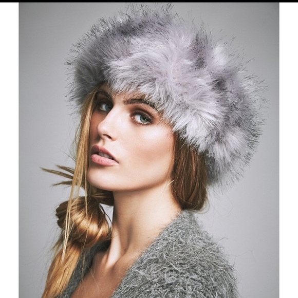 Free People Accessories - Free People Mountain Peak Faux Fur Headband