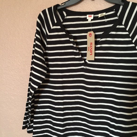 NWT Levis stripes blouse, long sleeves, size L. - Picture 3 of 3