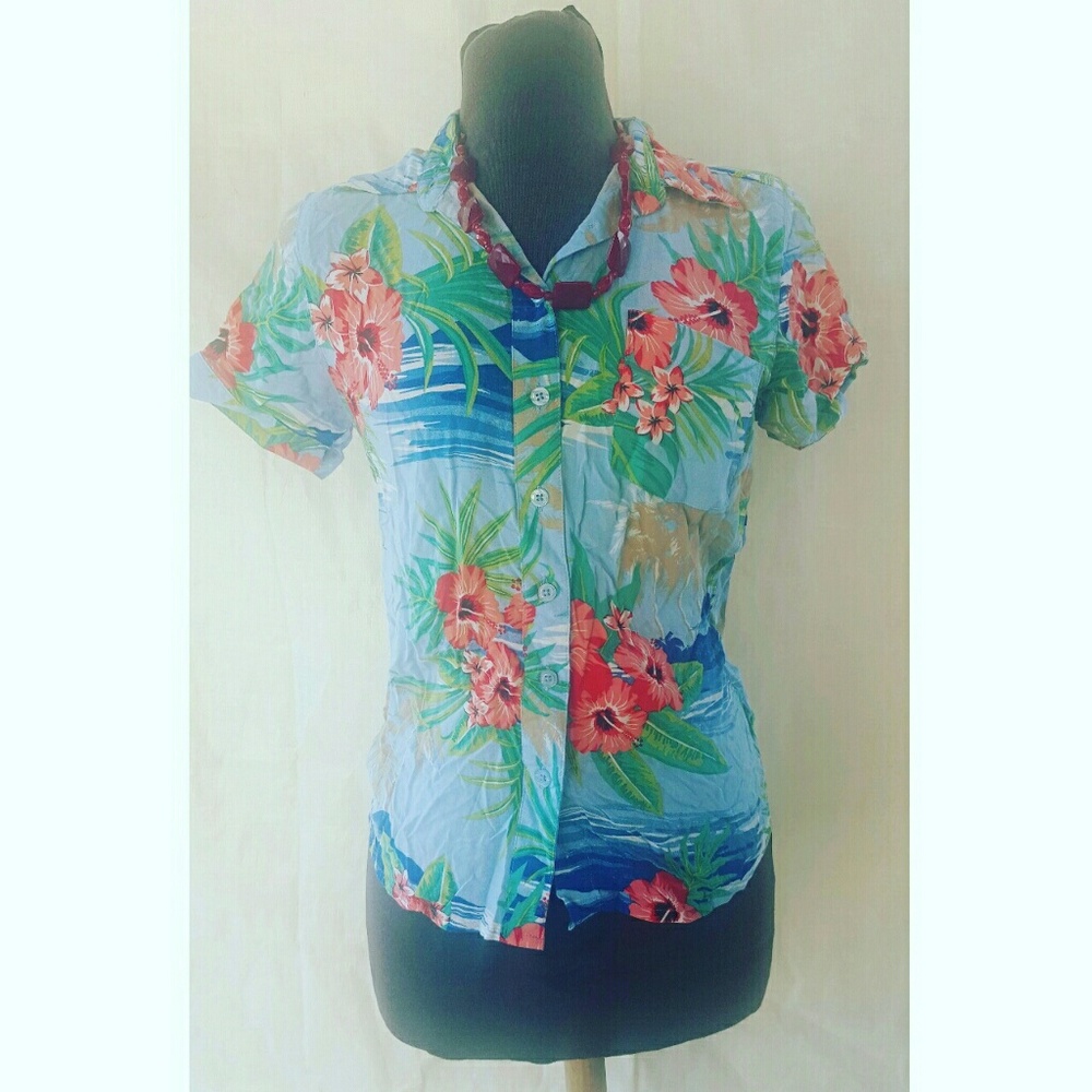 Hawaiian print top