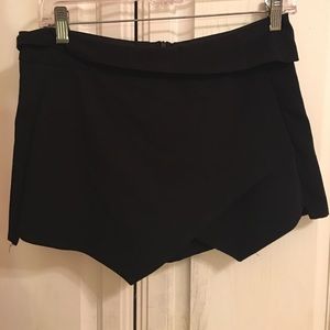 Black skorts