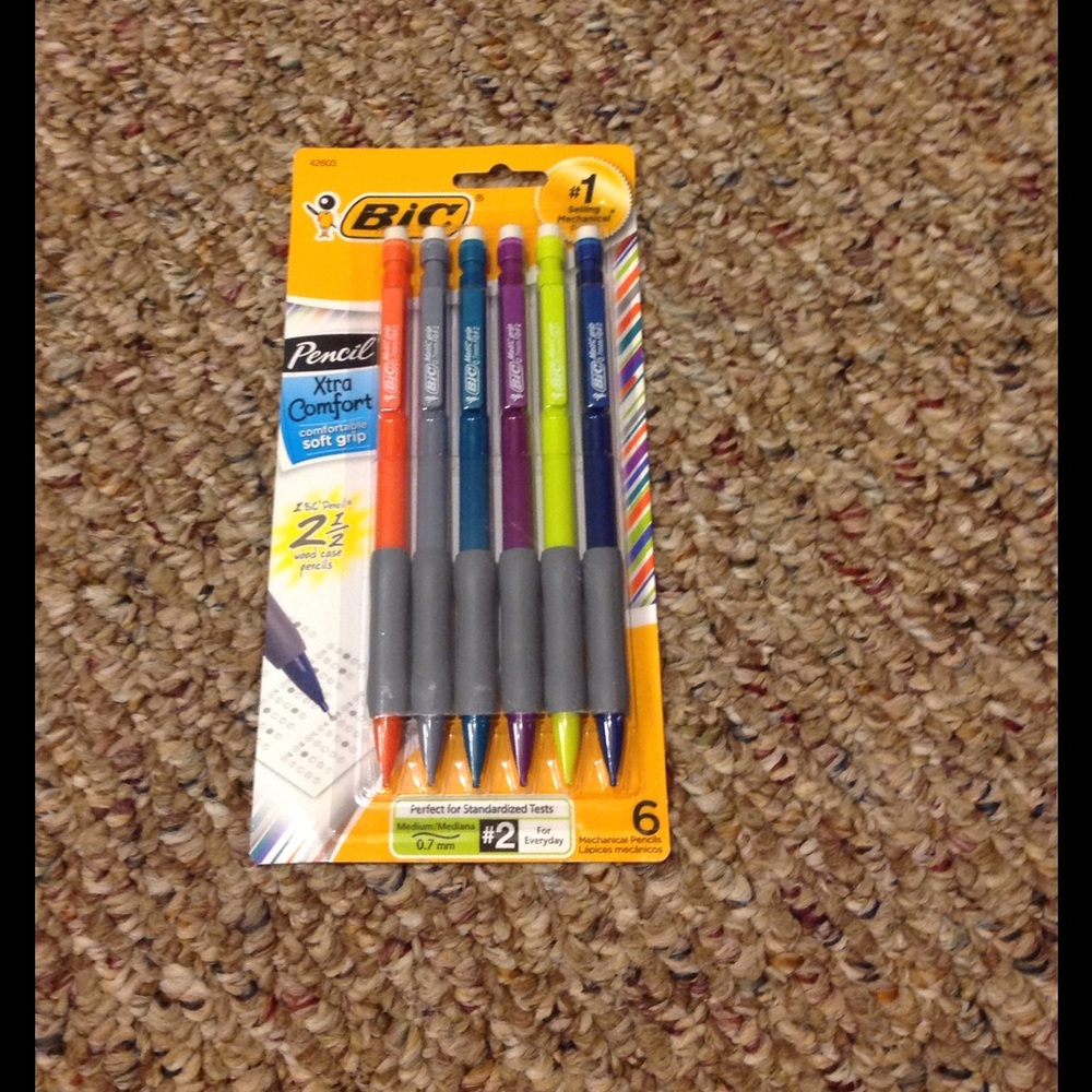 NEW- BIC set of 6 mechanical pencils