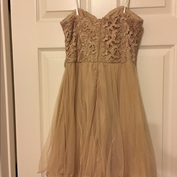 Semi formal dress - Picture 2 of 2