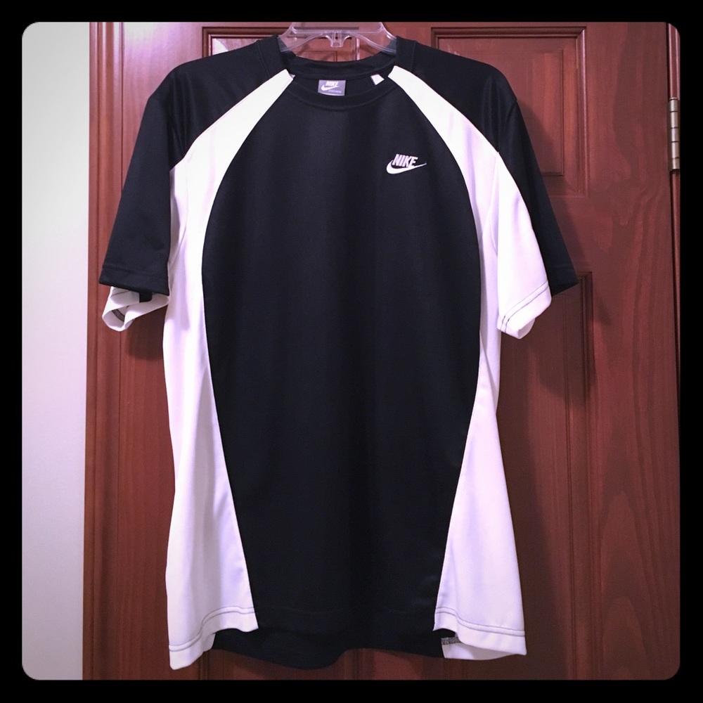 Men's Nike shirt