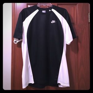 Men's Nike shirt