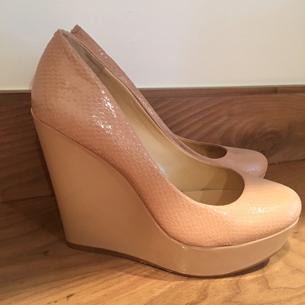 Gianni Bini patent wedges size 7.5