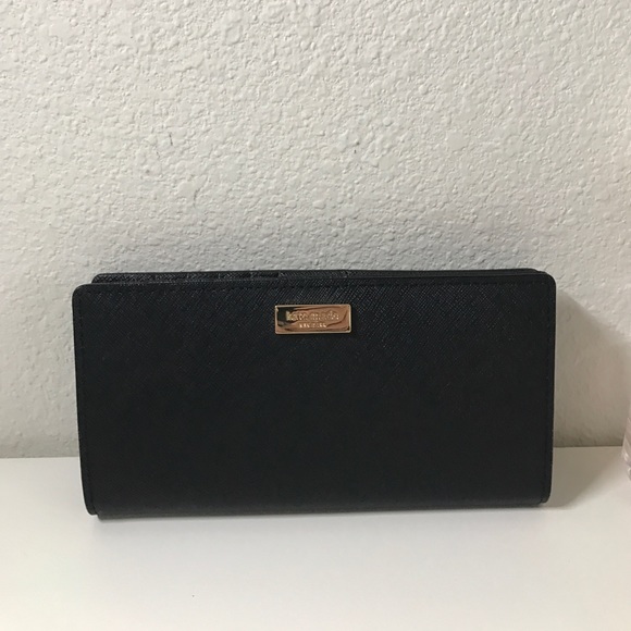 kate spade Handbags - SALEEE 💋💋NWT Black Kate Spade wallet