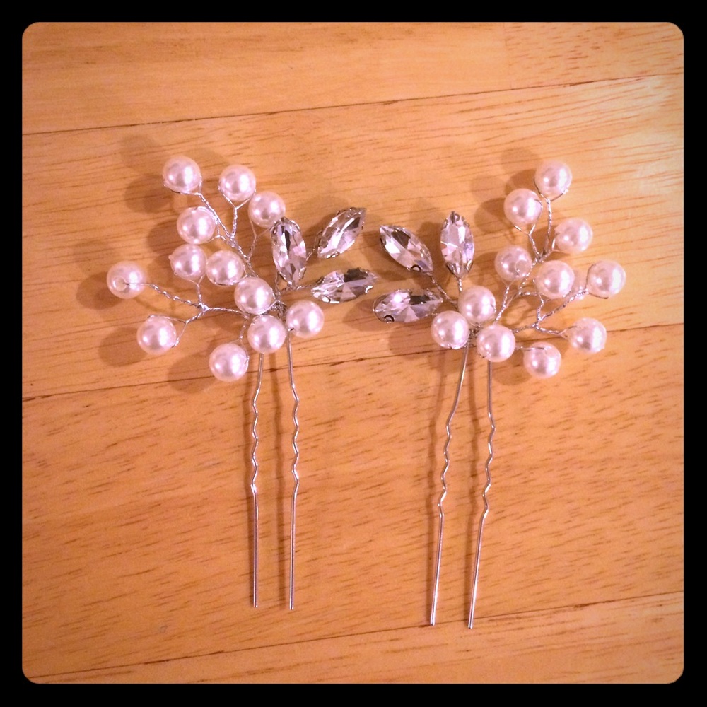 Hair pins