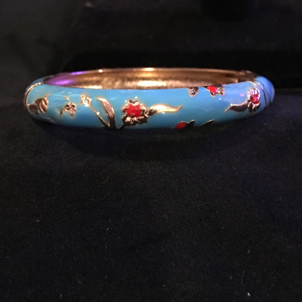 NWT Blue enamel & Gold tone hinged bracelet