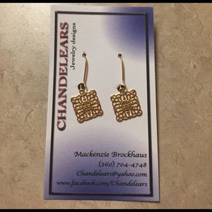 SQUARE GOLD EARRINGS