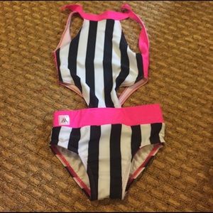 Super cute Kandi kouture Leo!