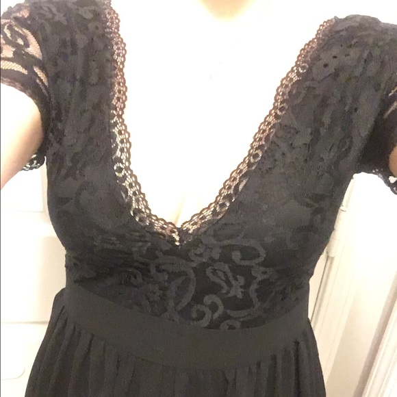 Dresses & Skirts - NWOT little black dress