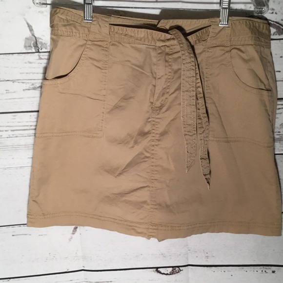 St. John's Bay kahki skort - Picture 1 of 1