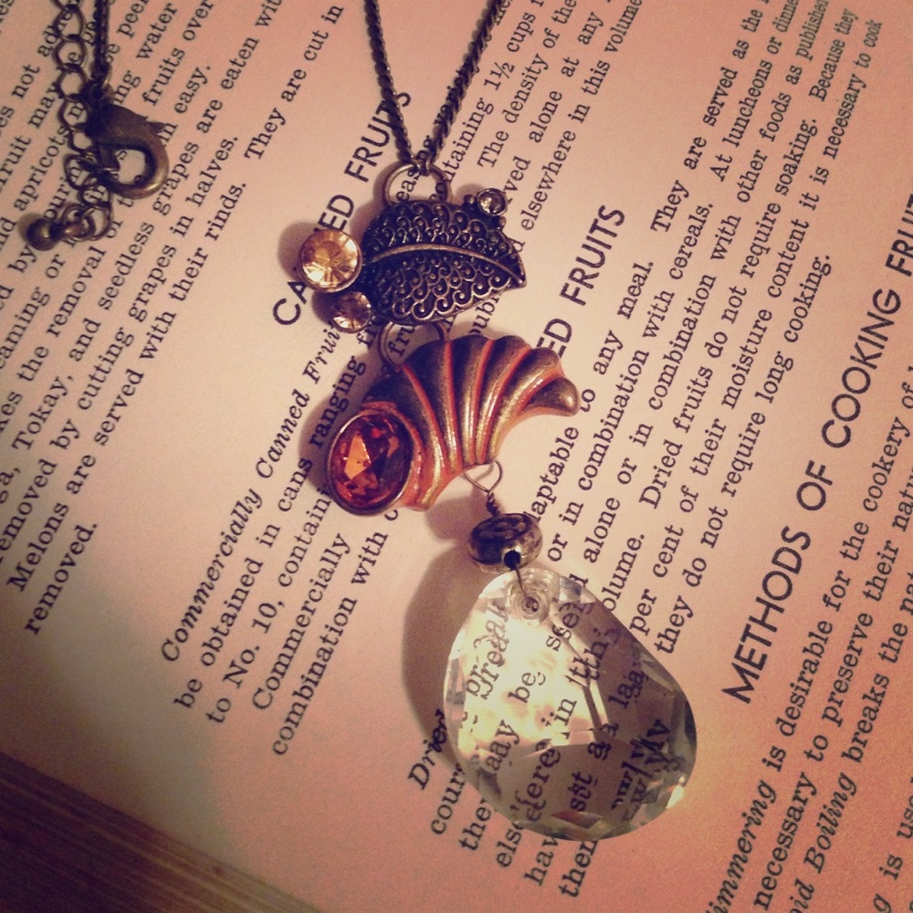 Antique pendant necklace