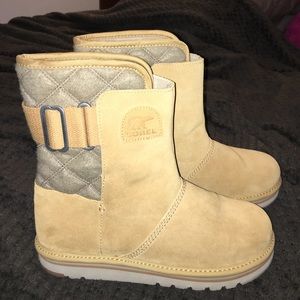 Sorel newbie booties