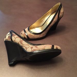 Coach Kerryann Wedges