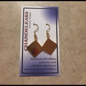 GOLD SQUARE DANGLE EARRINGS