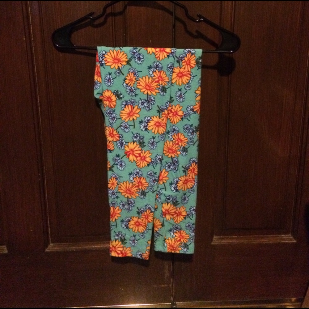 GUC BEAUTUFUL FLORAL LLR OS LEGGINGS