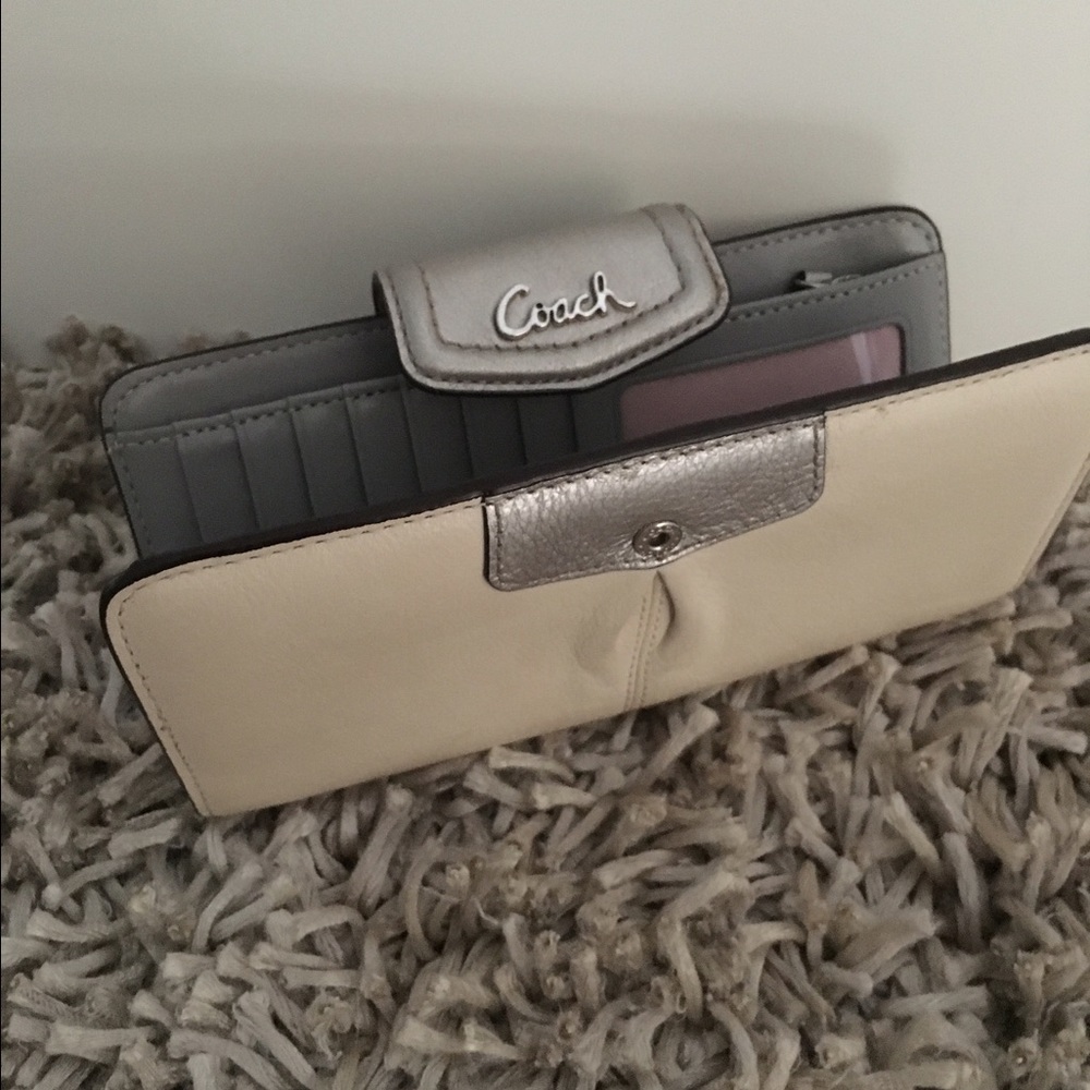 White silver coach wallet