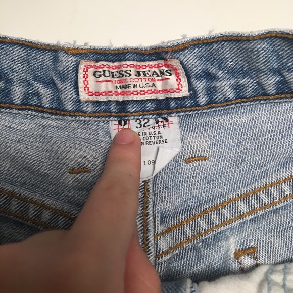 Guess Jean Shorts - Picture 3 of 3