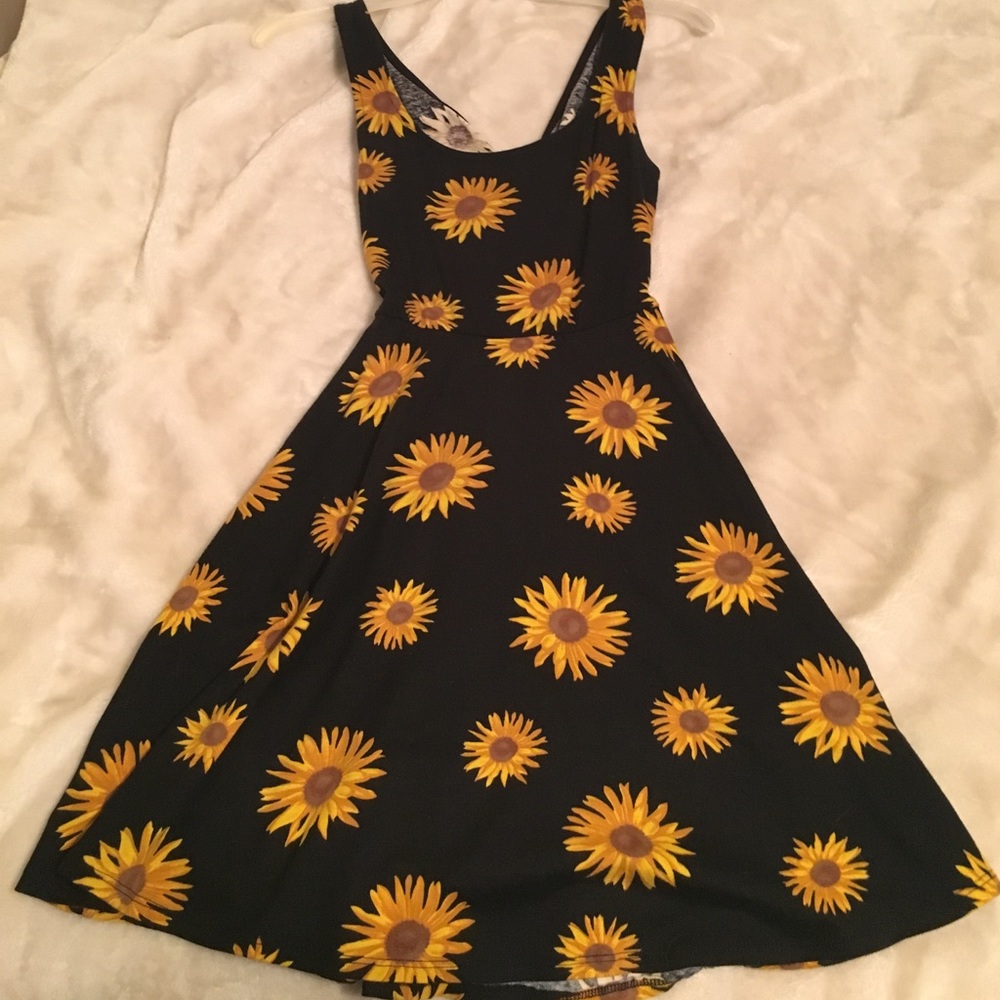 Sunflower dress with cutout back!
