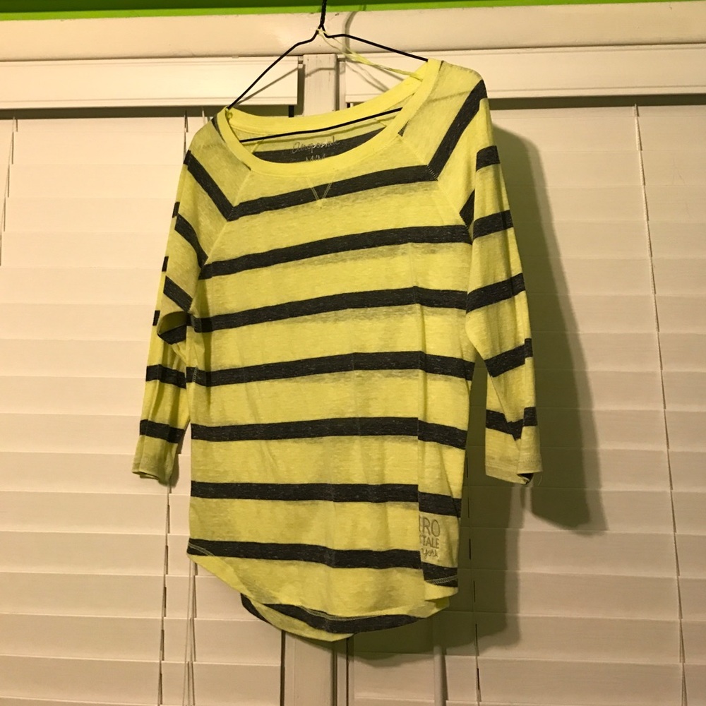 3/4 sleeve shirt